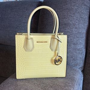 Michael Kors MD Messenger Bag
